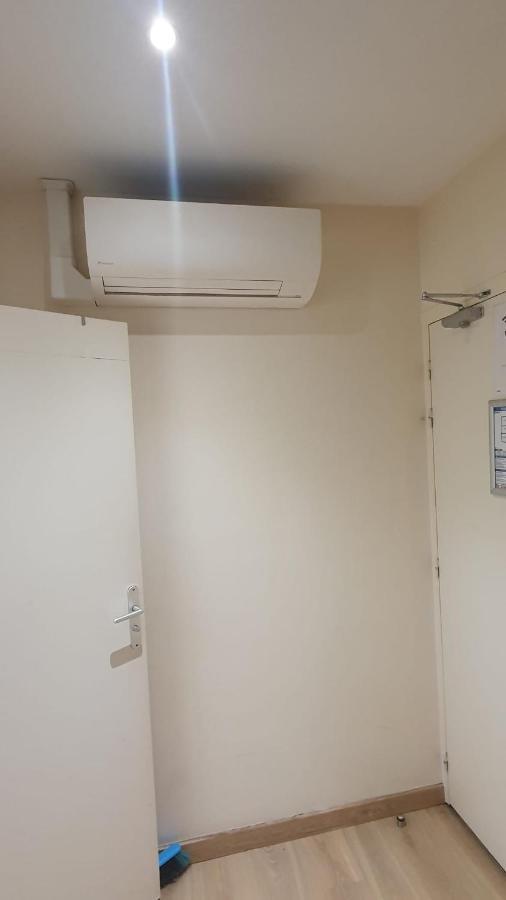 Hotel Le Privilege La Courneuve Kültér fotó