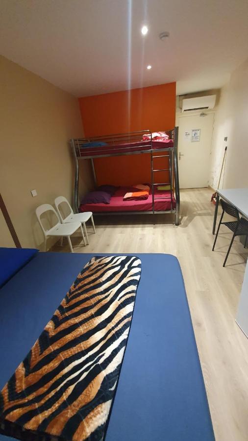 Hotel Le Privilege La Courneuve Kültér fotó