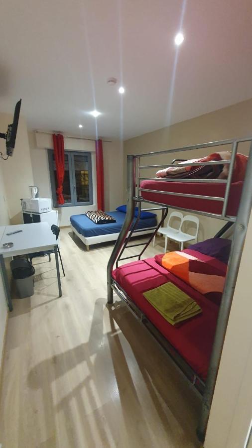 Hotel Le Privilege La Courneuve Kültér fotó